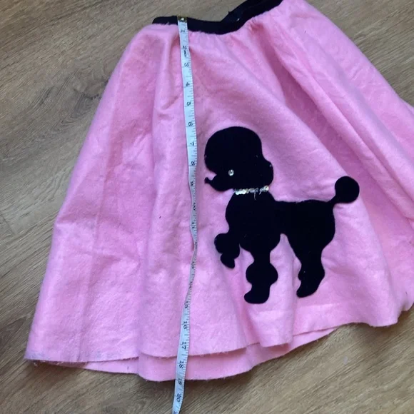 Little girls, pink and black poodle skirt Halloween costume